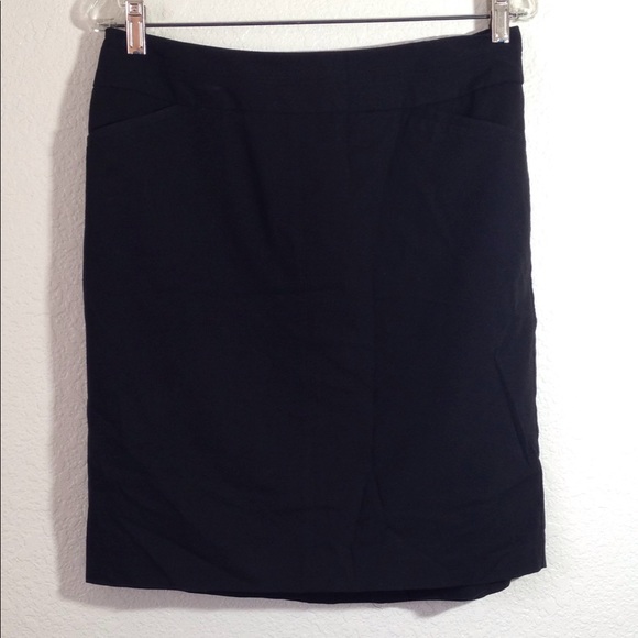 Ladies' Worthington Petite Classic Black Skirt 8p - Picture 1 of 6